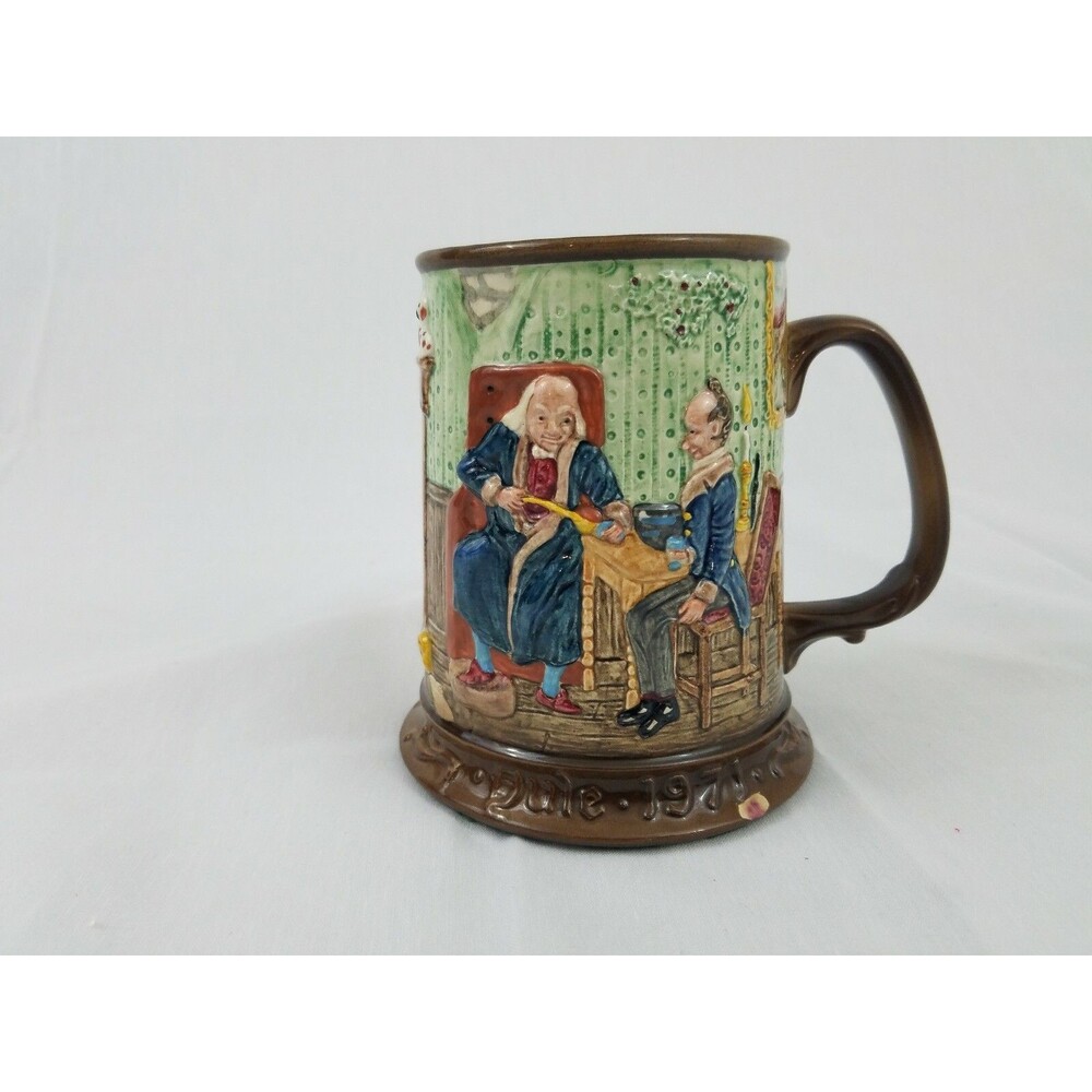 BESWICK, JULE 1971 ENGLAND COLLECTORS COMMEMORATIVE Embossed Large  MUG